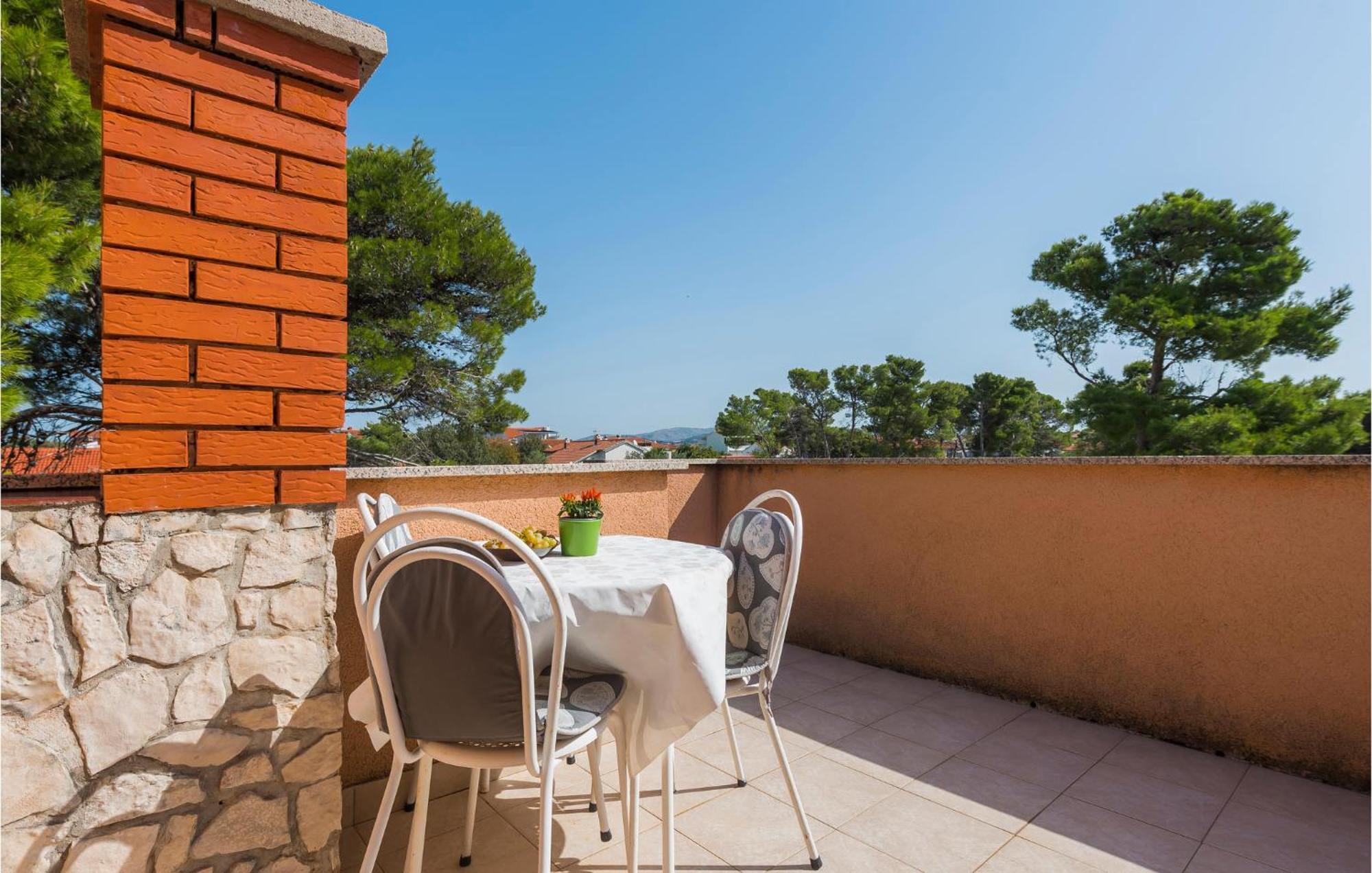 Awesome Apartment In Jadrija With Wifi 외부 사진