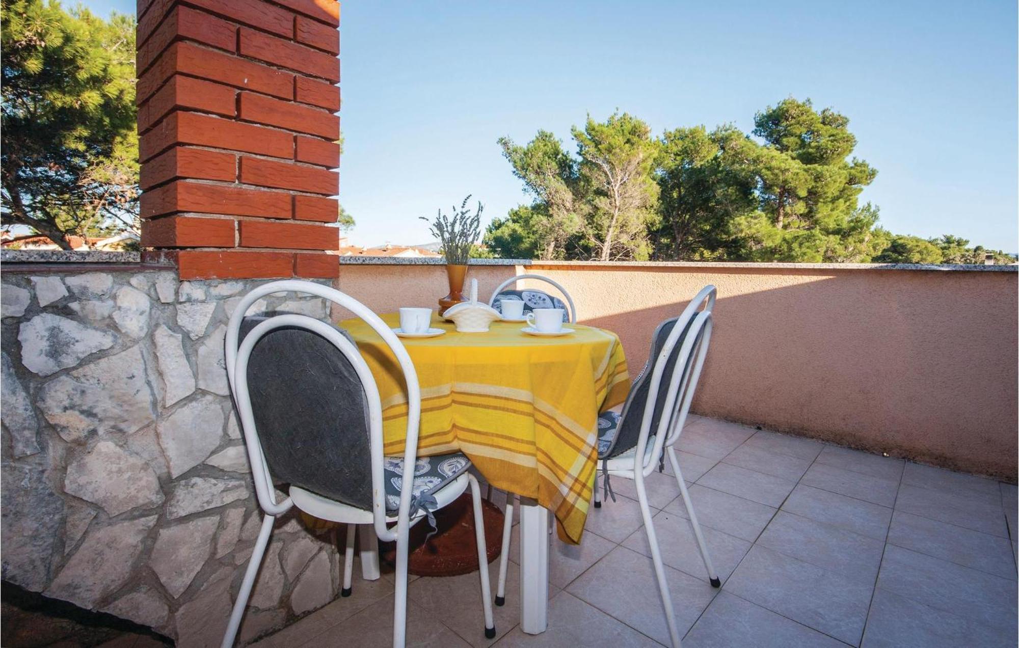 Awesome Apartment In Jadrija With Wifi 외부 사진